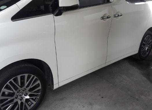 2017 Toyota Alphard for sale in Pulilan