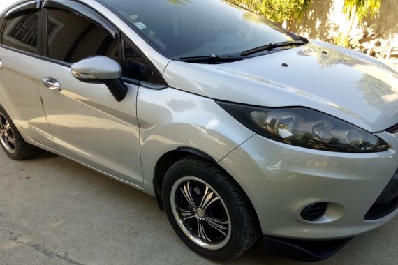 Selling Ford Fiesta 2011 Sedan Manual in Malolos 