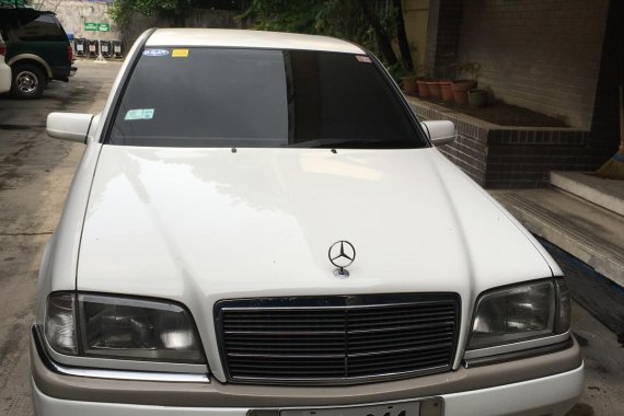 White 1995 Mercedes-Benz C220 Automatic for sale in Metro Manila 