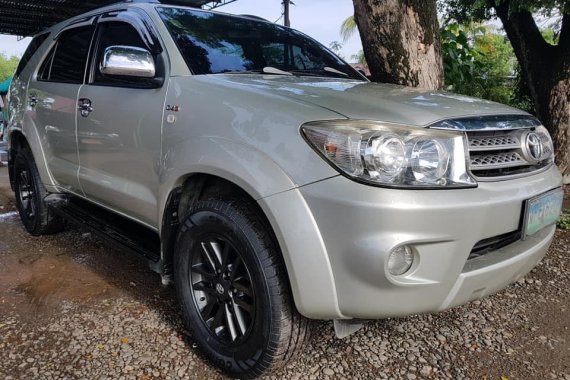 Used 2011 Toyota Fortuner Manual Diesel for sale 