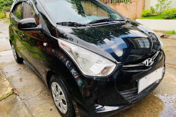 Black 2018 Hyundai Eon Hatchback at 9000 km for sale 