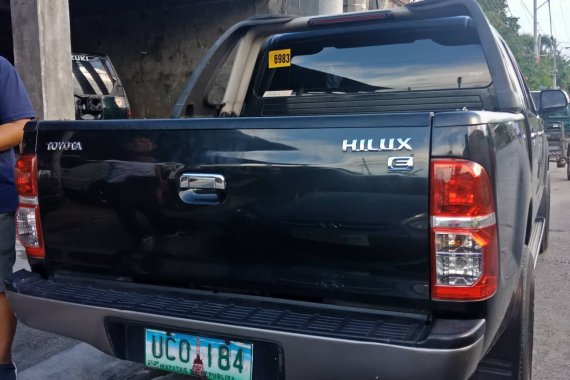 Selling Used Toyota Hilux 2013 Manual Diesel at 60000 km 