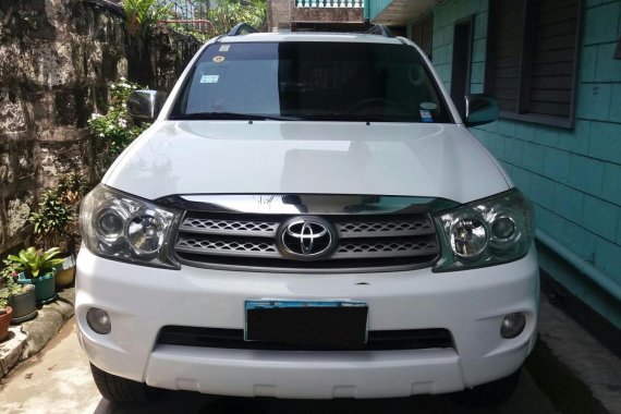 2011 Toyota Fortuner for sale in Quezon City