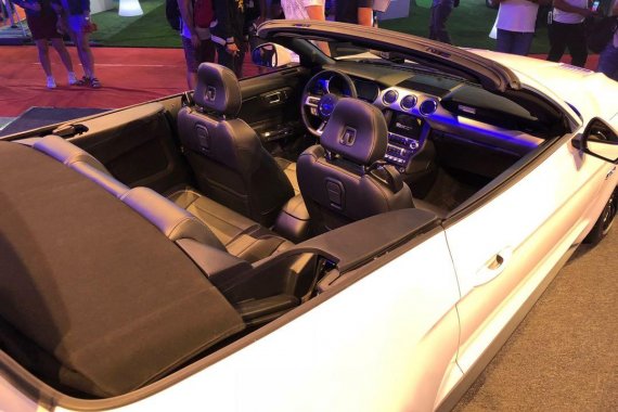 Selling 2019 Ford Mustang Convertible