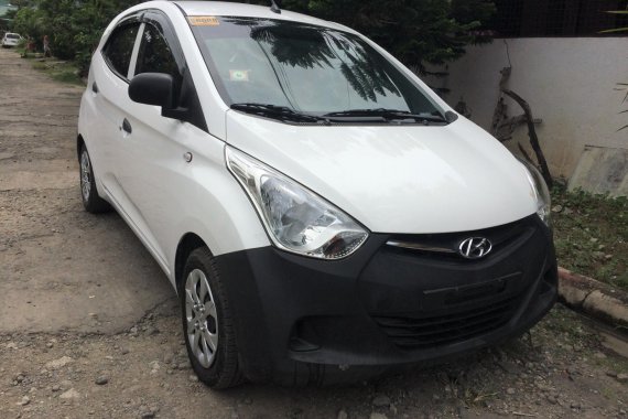 Selling White Hyundai Eon 2016 Hatchback in Lucena 