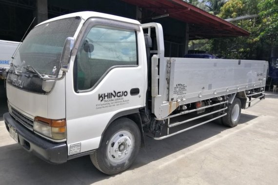 2016 Isuzu Elf for sale in Balagtas