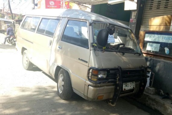 Selling 1996 Mitsubishi L300 Van in Manila