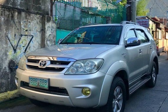 2006 Toyota Fortuner for sale in Lipa 