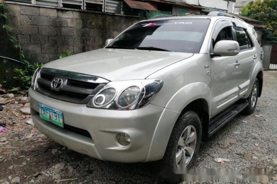Selling Toyota Fortuner 2005 at 75000 km 