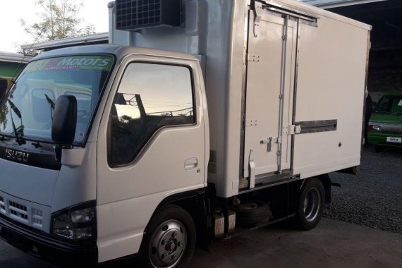 Sell 2005 Isuzu Elf Van in Marikina