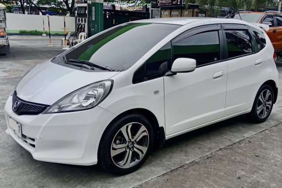 White Honda Jazz 2013 for sale in Bulacan 