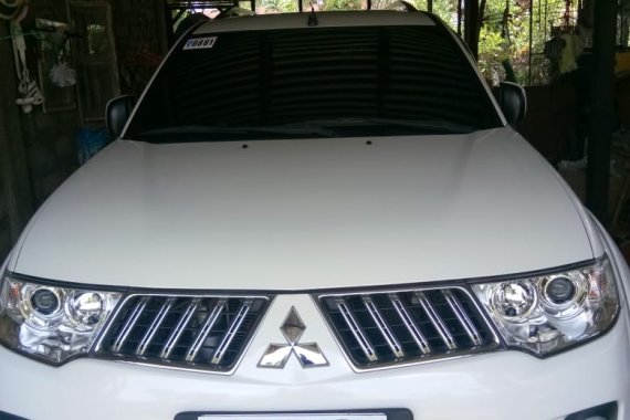 White Mitsubishi Montero Sport 2013 at 35446 km for sale 
