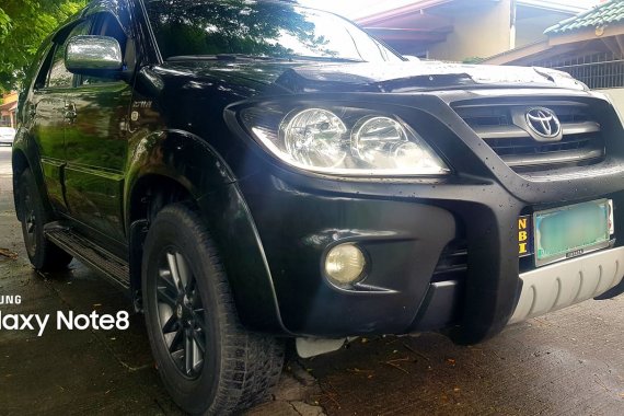 Black 2007 Toyota Fortuner Automatic Gasoline for sale 