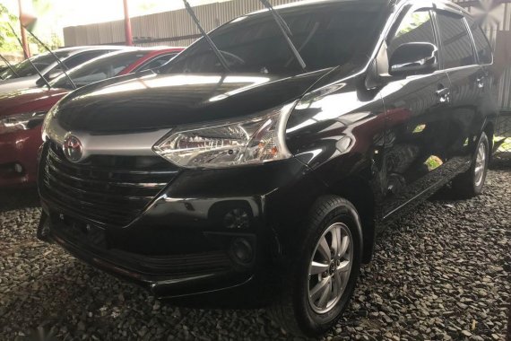 Selling Black Toyota Avanza 2018 at 6800 km 