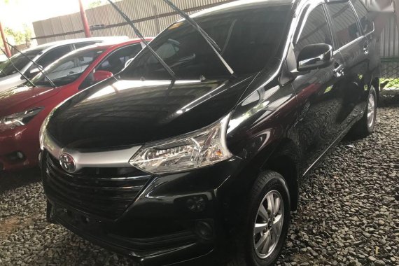 Selling Black Toyota Avanza 2018 at 6800 km 