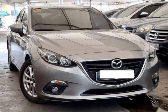 Selling 2016 Mazda 3 Hatchback in Makati 
