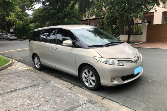 Selling Used Toyota Previa 2009 at 102000 km in Makati 