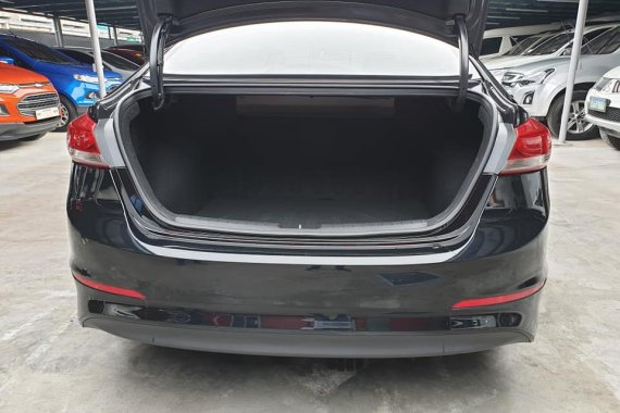 Black Hyundai Elantra 2018 at 5000 km for sale in Las Pinas 