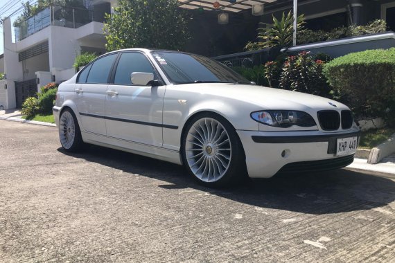 White 2002 Bmw 318i at 119000 km for sale 