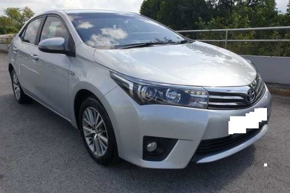 Sell Silver 2014 Toyota Altis at 71000 km in Quezon City 