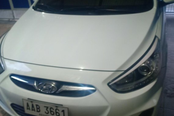 Sell White 2014 Hyundai Elantra Hatchback in Angeles 