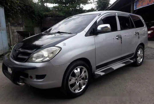 Selling 2nd Hand Toyota Innova 2006 at 95000 km 