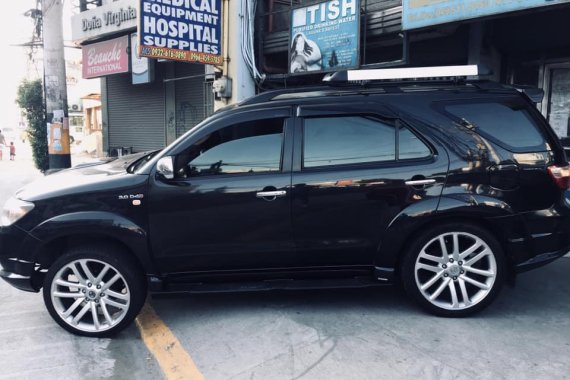 Sell Black 2005 Toyota Fortuner in Manila 