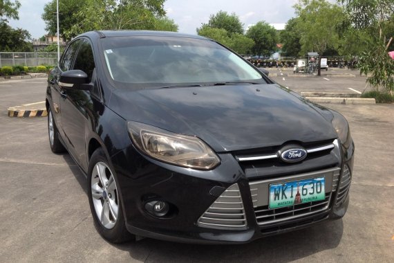 Selling Black Ford Focus 2013 Sedan in Lucena  