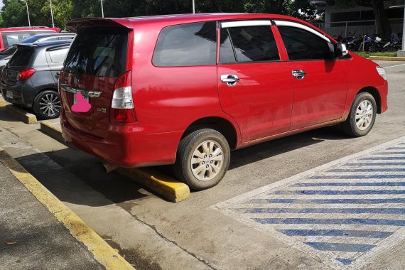 Sell Red 2014 Toyota Innova Manual at 63000 km 