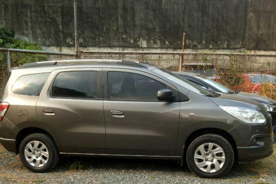 Selling 2nd Hand Chevrolet Spin 2015 at 40000 km 