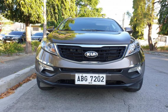 Selling Brown Kia Sportage 2015 Diesel Automatic at 50000 km 