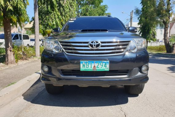Black Toyota Fortuner 2013 Diesel Automatic for sale 