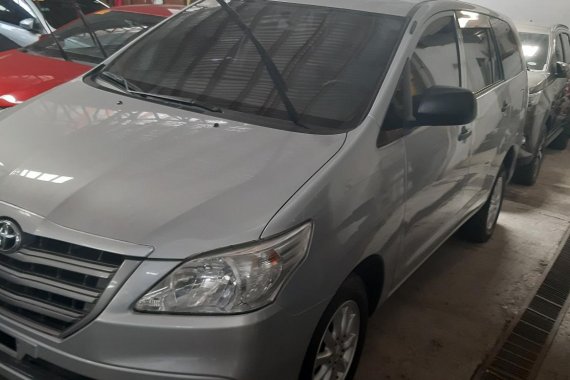 Selling Used Toyota Innova 2015 Automatic at 22000 km 