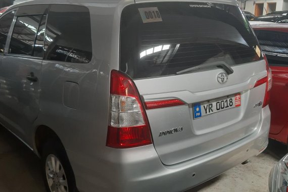 Selling Used Toyota Innova 2015 Automatic at 22000 km 