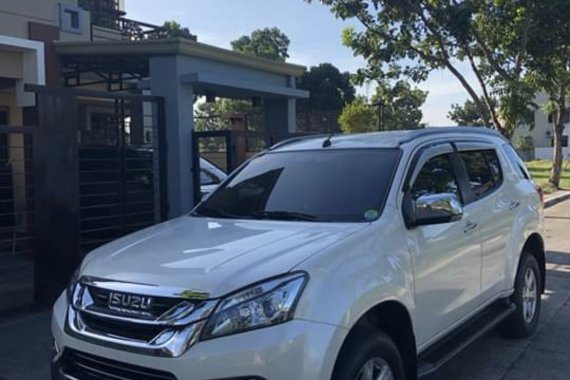 Selling Used Isuzu Mu-X 2016 at 17000 km in Pampanga 