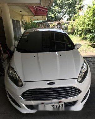 White Ford Fiesta 2016 for sale in Santa Rosa 