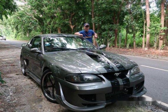 Selling Grey Ford Mustang 1995 at 60000 km 