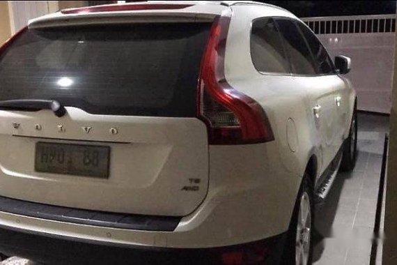 Sell White 2010 Volvo Xc60 Automatic Gasoline at 35000 km 