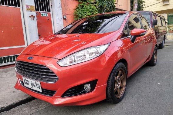 Sell Orange 2015 Ford Fiesta Hatchback at 31000 km 