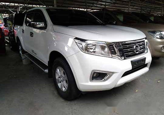 Sell White 2016 Nissan Navara at 30420 km 