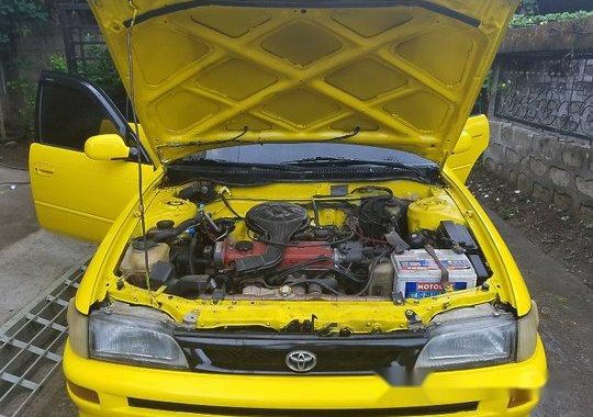 Sell Yellow 1993 Toyota Corolla Manual Gasoline at 200000 km 