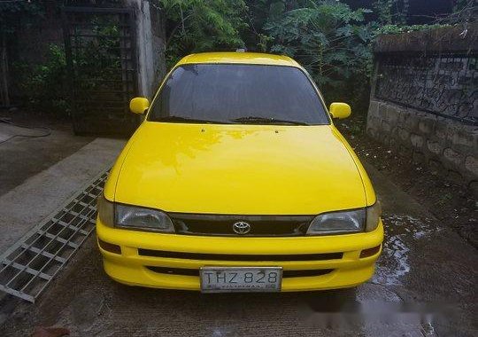 Sell Yellow 1993 Toyota Corolla Manual Gasoline at 200000 km 