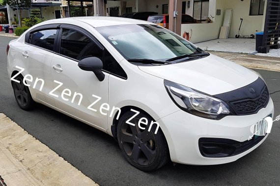 Sell White 2013 Kia Rio Sedan at 45977 km 