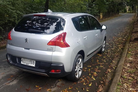 Silver Peugeot 3008 2013 at 95000 km for sale