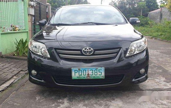 Black Toyota Corolla Altis 2010 at 160000 km for sale 