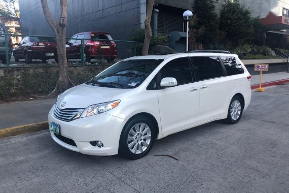 2014 Toyota Sienna for sale in Paranaque 