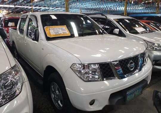 Sell White 2013 Nissan Frontier Navara at 28717 km 