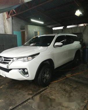Selling White Toyota Fortuner 2018 Automatic Diesel at 11000 km 