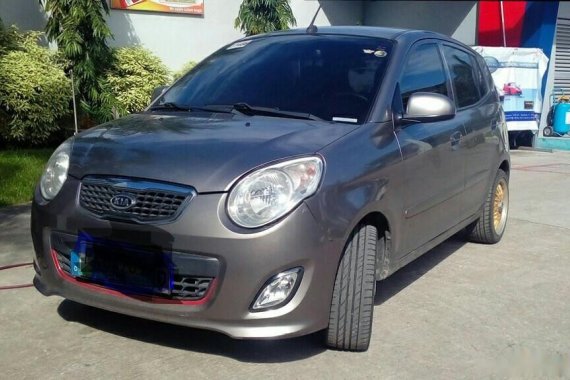 Grey Kia Picanto 2010 Hatchback at 86000 km for sale