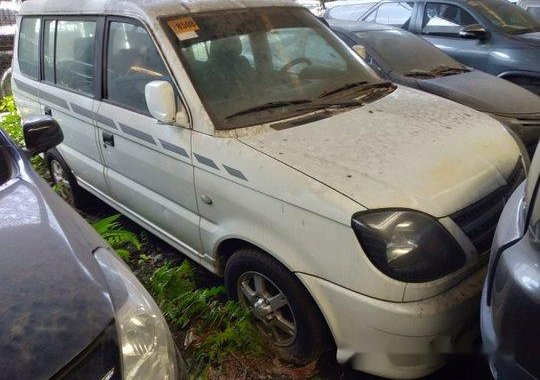 Selling White Mitsubishi Adventure 2015 at 102000 km 